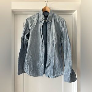 J.Crew light chambray men’s button up size M